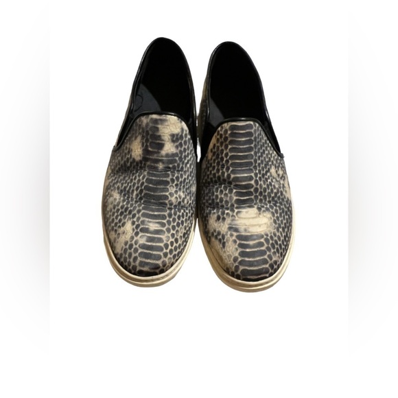 Cole Haan womens slip on Bowie light blue snakeskin shoes 7.5 slip on sneaker‍‍ - Picture 4 of 14